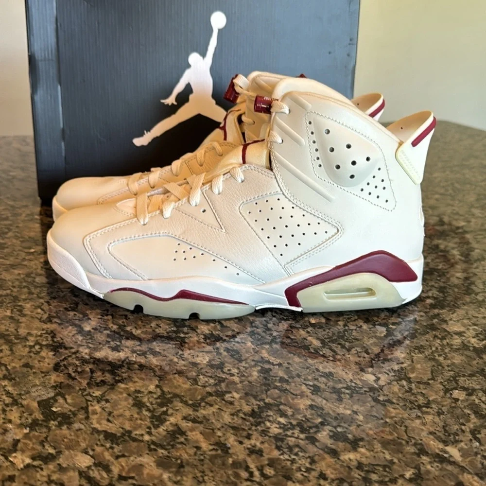 Air Jordan 6 Retro 2015 White and Maroon Sneakers 10.5 like new